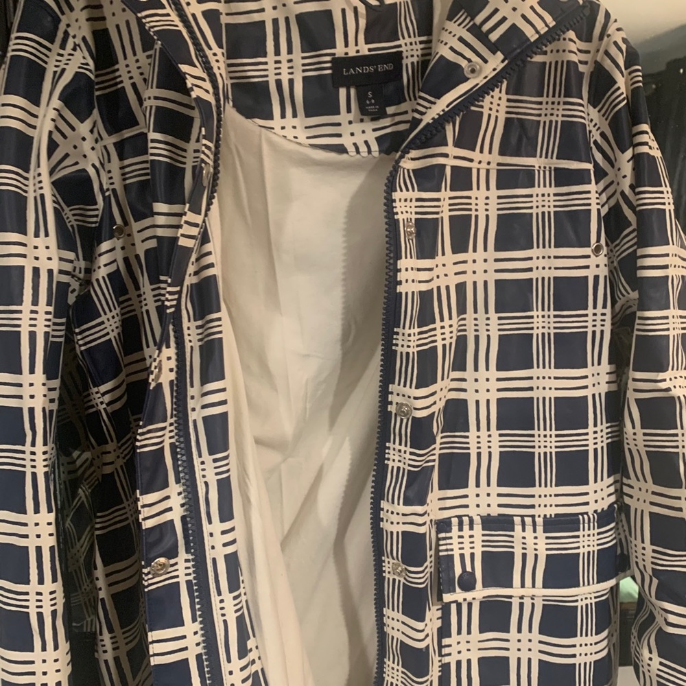 Land’s End Rain Jacket - Picture 4 of 5